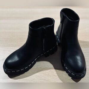 NEW! DKNY Chelsea Boots